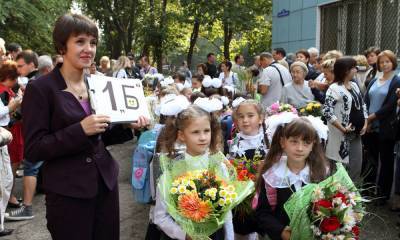 В России все-таки разрешат школьные линейки 1 сентября