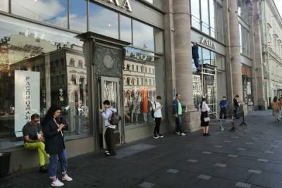 В магазин Zara на Невском проспекте исчезла очередь