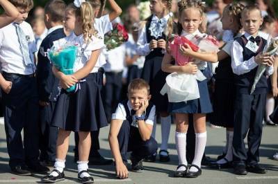 Минпросвещения: В российских школах 1 сентября пройдут школьные линейки