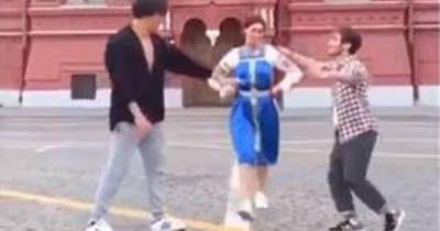 Россиянка, кореец и азербайджанец станцевали на Красной площади