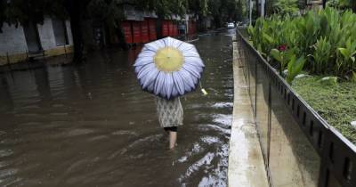 В Японии не утихают сильные дожди: погибли по меньшей мере 63 человека, повреждены почти 5 тысяч домов