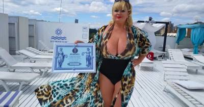 Самая большая натуральная грудь Украины: Мила Кузнецова стала новой рекордсменкой (4 фото)