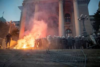 Эксперт оценил риск сохранения напряженности в Сербии на фоне протестов