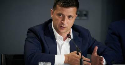 Зеленский рассказал, чем будут удерживать работников в Украине