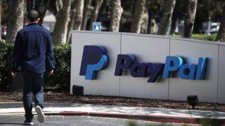 PayPal отказывается от денежных операций внутри России