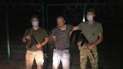 На Харьковщине пограничники задержали нарушителя, который ночью пытался пересечь границу с Россией