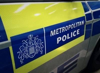 Лондонская полиция с бензопилой штурмовала дом возможного террориста