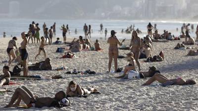 Мэр Рио-де-Жанейро назвал условие открытия пляжей