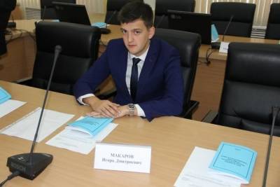 24-летний эсер Макаров стал самым бедным в заксобрании Забайкалья с доходом в 93 тыс. р.