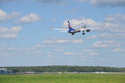 Первый регулярный рейс после возобновления международных полетов вылетел из Москвы