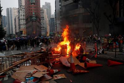 В Гонконге намерены арестовать шесть экстремистов, сотрудничавших с США