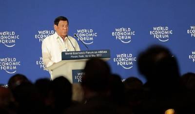 Президент Филиппин советует уничтожать COVID-19 бензином