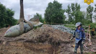 Спасатели обезвредили 500-килограммовую авиабомбу, найденную на стройке на Пулковском шоссе