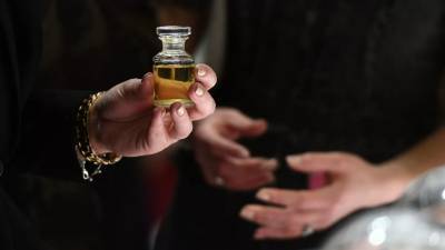 Из перечня маркируемых товаров в России убрали парфюмерные пробники