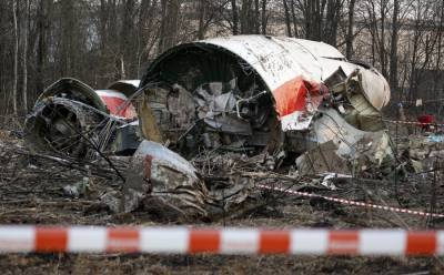 Захарова назвала "бесконечной фантазией" утверждения о взрывах в самолете Качиньского