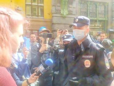 Протестная акция в Петербурге прервалась на задержания