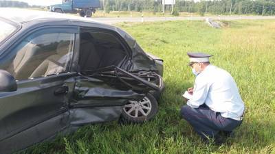 В Каменске-Уральском при столкновении двух авто погибла женщина. Ее выбросило из салона