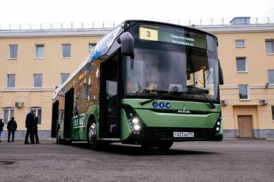 До конца года на дороги Петербурга выйдут более 200 новых автобусов