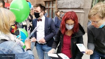 Жители Петербурга не поддержали акцию "Покорми голубей" на Малой Садовой