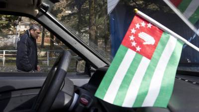Абхазия открыла границу с Россией