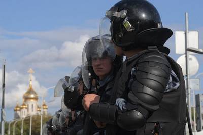 В Москве и Питере акции в поддержку Хабаровска закончились задержаниями