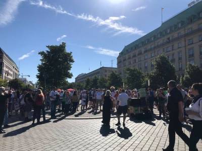 В Берлине проходит масштабный протест против карантинных ограничений - Cursorinfo: главные новости Израиля