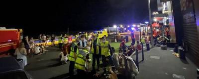 Во Франции автомобиль въехал в толпу людей, пострадали 13 человек