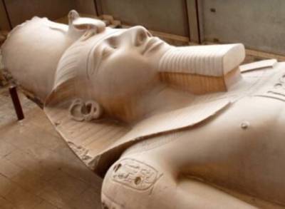 В Египте обнаружены статуи древних богинь и фараона Рамзеса II
