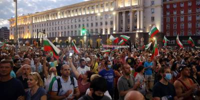 В центре болгарской столицы протестующие разбили палатки