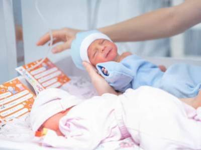 Беби-бум: В медцентре «Эребуни» в июле родились 14 близнецов
