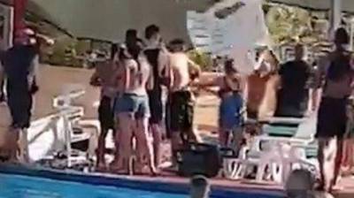 Видео: кровавая драка у бассейна на юге Израиля, 4 ранены