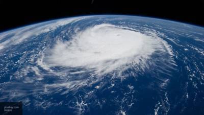 Приближение урагана "Исайя" к Флориде заставило Трампа объявить режим ЧС в штате