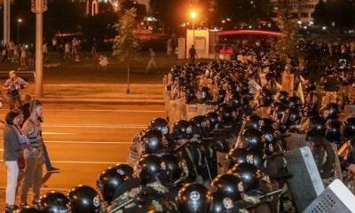 В центре белорусской столицы начали возводить «майданные» баррикады