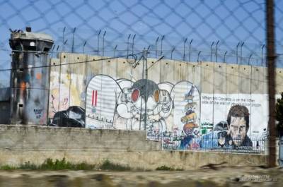 Израиль поразил цели в Газе в ответ на запуск шаров со взрывчаткой