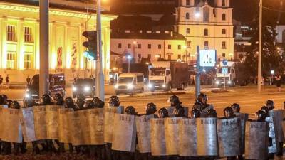Силовые структуры Белоруссии разгоняют протестующих в Минске
