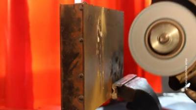 Ученые создали первый в мире материал, который невозможно разрезать