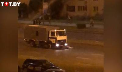 В Минске автозак сбил одного из участников стихийных протестов