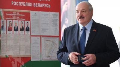 Лукашенко предварительно лидирует на выборах в Белоруссии