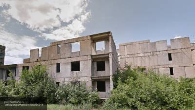 Плита заброшенного здания обрушилась на детей в Костромской области