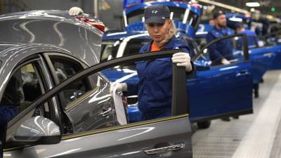 Завод Hyundai в Санкт-Петербурге вернулся к работе в три смены