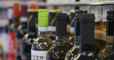 В России продажи алкоголя упали на 15% за год