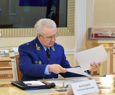Прокурор Ямала Анатолий Васильев вышел на пенсию, не проработав и года