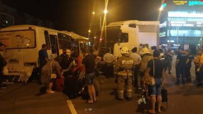 Опубликовано видео смертельного столкновения фуры и пассажирского автобуса в Тамбове