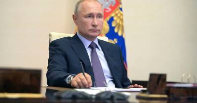 Путин поручил кабмину обеспечить финансирование вакцинации от COVID-19