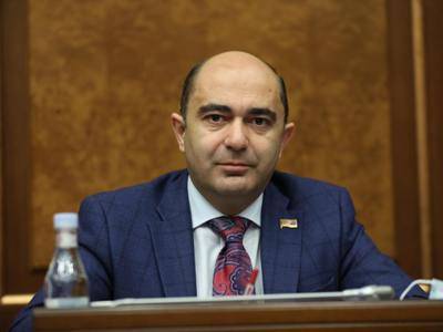 Эдмон Марукян обратился к Пашиняну по вопросу выплаты пенсий гражданам, лишенным возможности вернуться в Армению