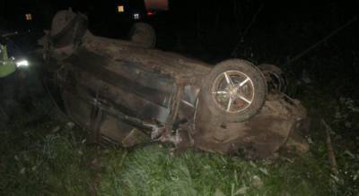 Авто превратилось в груду металла: ярославцы пострадали в ночном ДТП