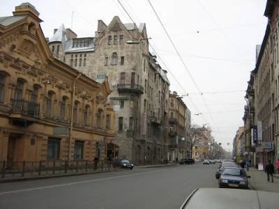 На одной из улиц Петроградского района на год ограничат движение транспорта