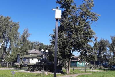 В Лыскове установили военную технику в парке
