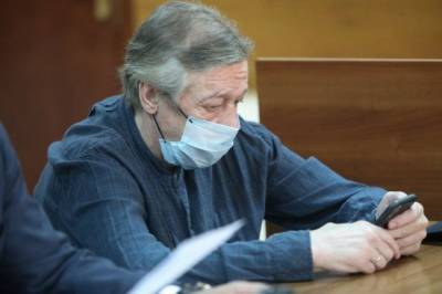 Адвокат сообщил, что у Ефремова проблемы с сердцем