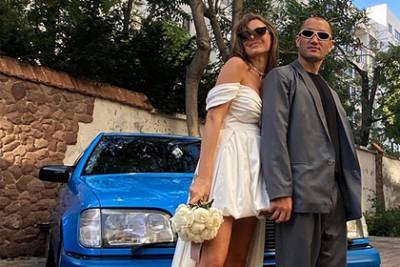 Лидер «Грибов» вновь женился после скандального развода с певицей Луной